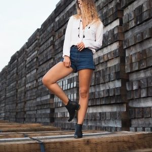 Meet your Posher, Moon